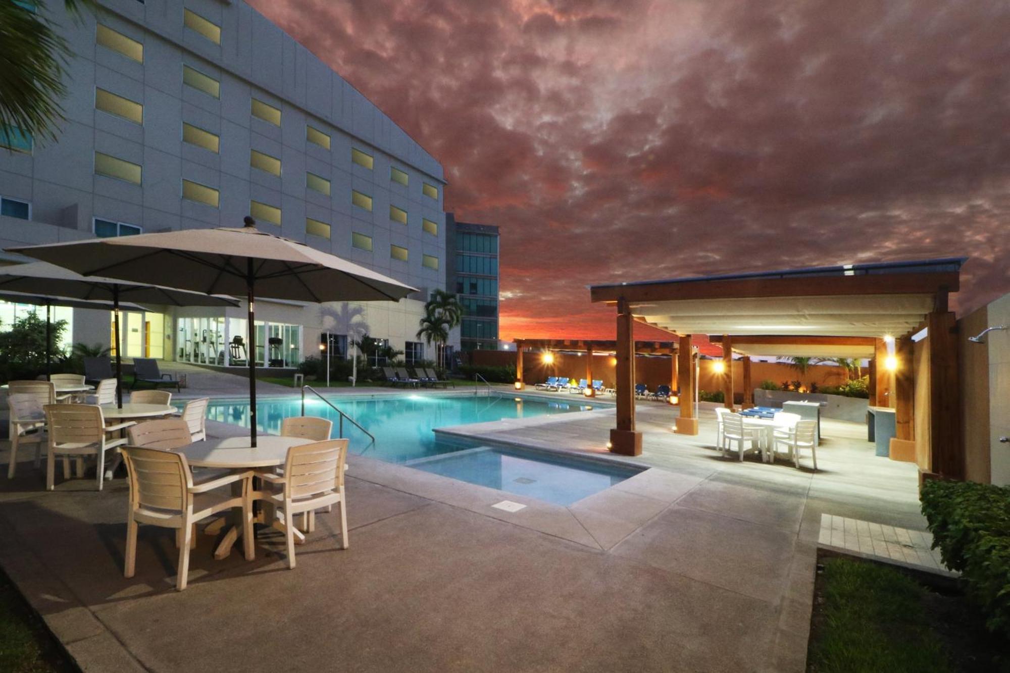 Holiday Inn Express Manzanillo By Ihg Dış mekan fotoğraf